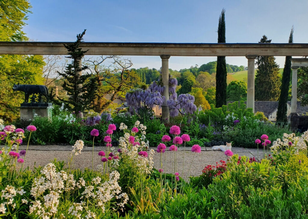 Gardens at Iford Manor, hiking and walking with Foot Trails England