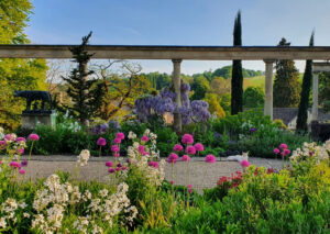 Gardens at Iford Manor, hiking and walking with Foot Trails England